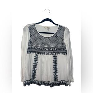 Savanna Jane White with Black Embroidery Peasant Long Sleeve Top Size Small Boho